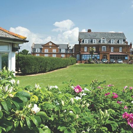 Old Hunstanton Le Strange Arms Hotel Bagian luar foto