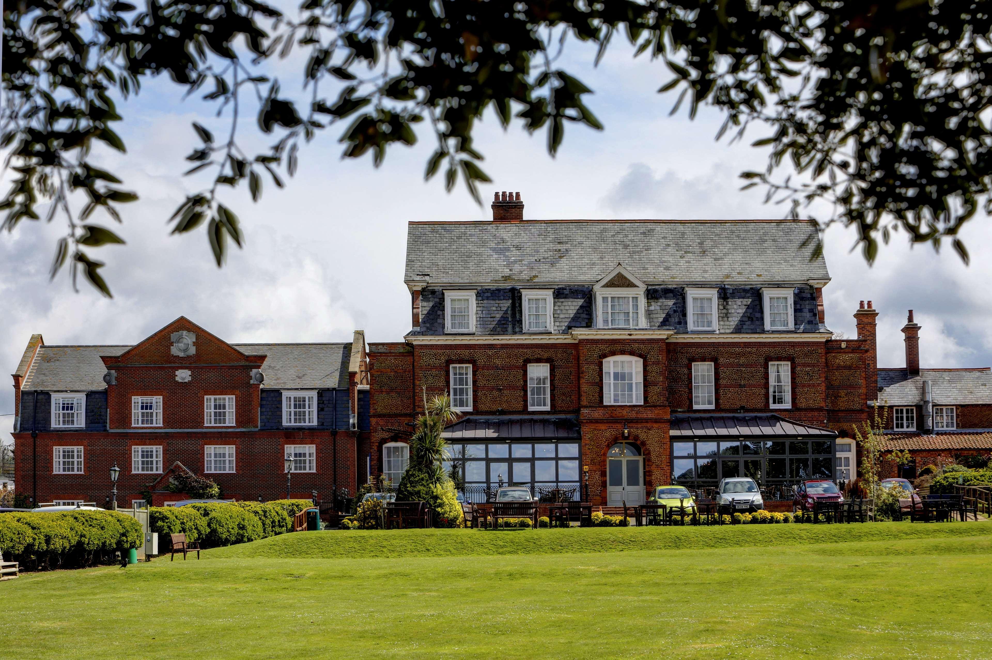Old Hunstanton Le Strange Arms Hotel Bagian luar foto