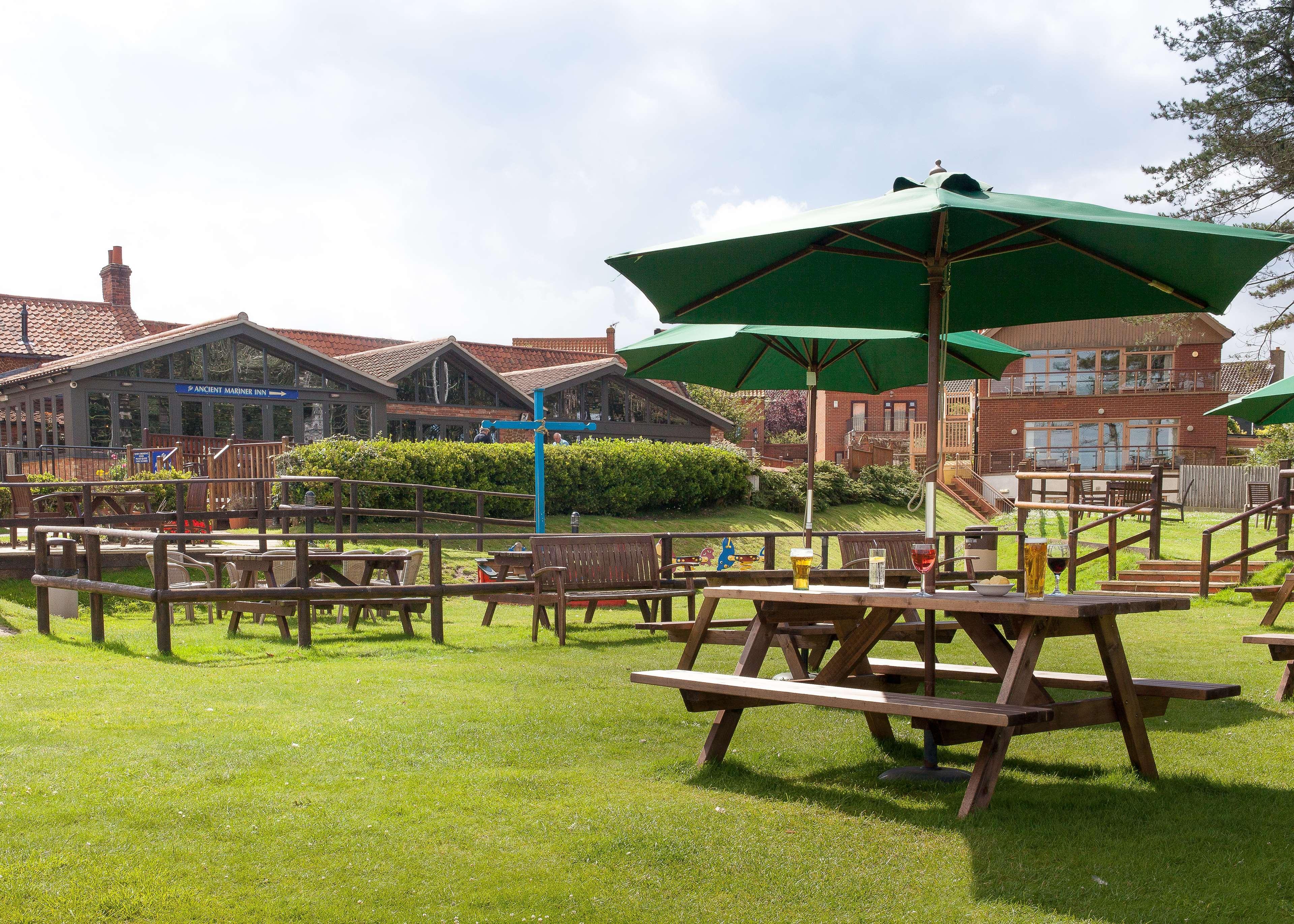 Old Hunstanton Le Strange Arms Hotel Bagian luar foto