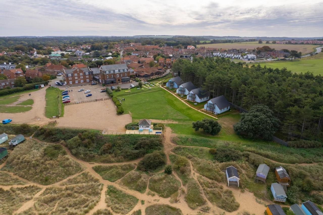 Old Hunstanton Le Strange Arms Hotel Bagian luar foto
