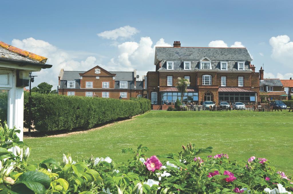 Old Hunstanton Le Strange Arms Hotel Bagian luar foto